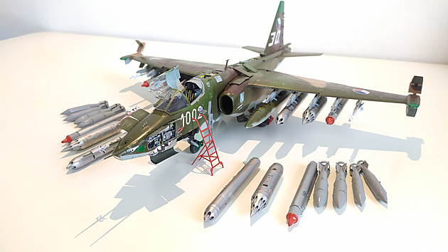 Nejsou hrábě jako hrábě. Bitevník Su-25 nabídl širokou paletu možností