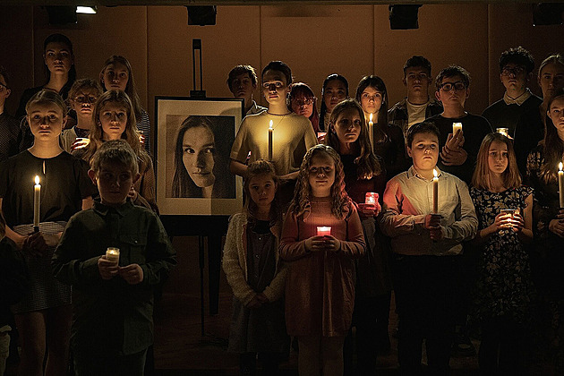 RECENZE: Vypadá to jako libovolný díl krimiseriálu. Přesto jdou Stvůry do kin