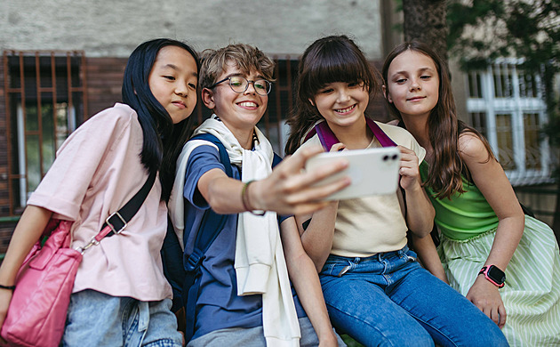 Slovník generace alfa nejen pro rodiče. Co znamená 6 7, aura nebo sigma?