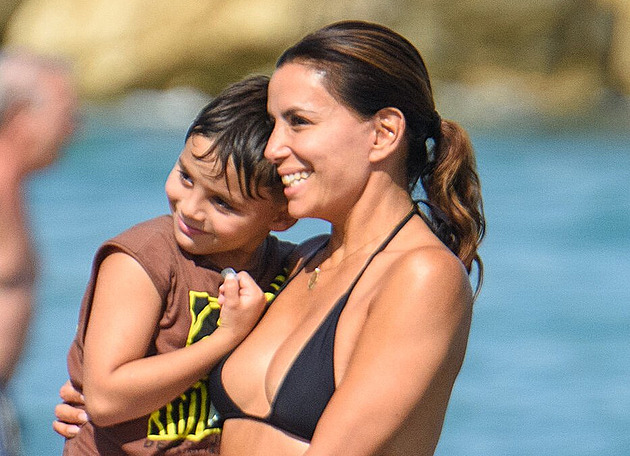 Mateřství ve třiačtyřiceti? Dokonalé načasování, pochvaluje si Eva Longoria