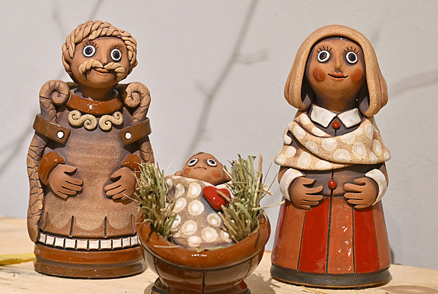 Z chleba, perníku, plechovek či šupin. Muzeum v Aši vystavuje betlémy