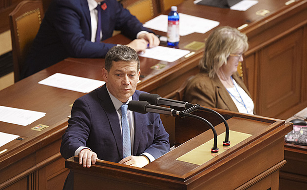 „Patriku, pojedeš s námi na Slovensko?“ Opozice vábí na svou cestu i Nachera