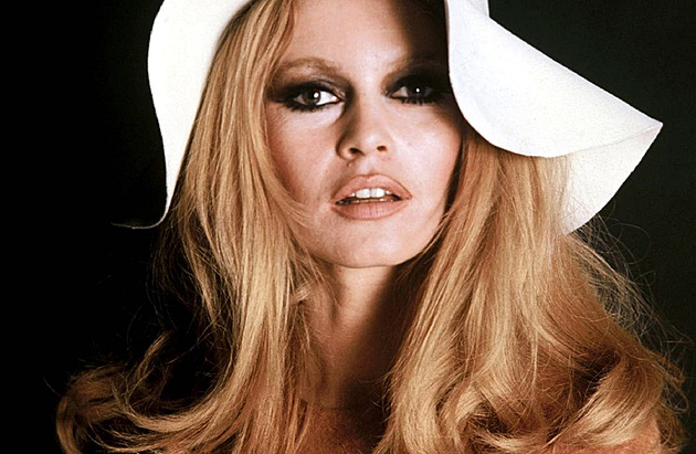 Herečka Brigitte Bardotová přiznala, že se opakovaně pokoušela spáchat sebevraždu