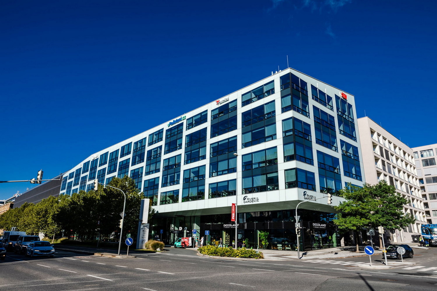 Staňte se součástí rostoucí komunity: Portál rohanskenabrezi.cz propojuje firmy i sousedy