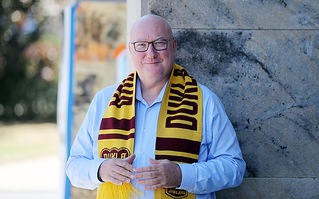 Už jsem byl dvakrát v kotli. Když nadávám, žena mě okřikne, líčí majitel Dukly Jihlava