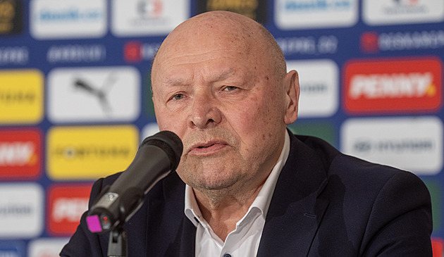 Koubek poprvé nominoval. Na baráž bere Buchu, Ladru i Klimenta, chybí Černý