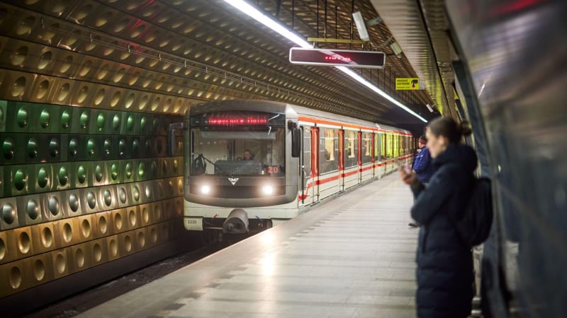 Pražské metro srazilo člověka: Část linky B je kvůli tomu mimo provoz