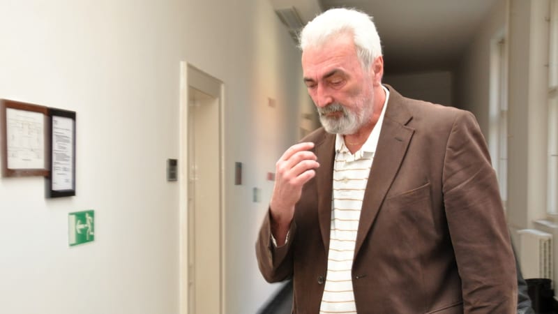 Václav otrávil exmanželce vodku, pak tvrdil: Může za to metanolová aféra. Neprošlo mu to