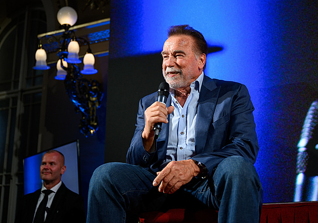 Arnold Schwarzenegger celou noc proplakal. Fanoušci byli v šoku